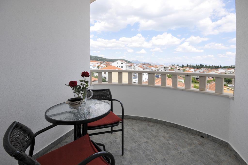 Apartments Villa Lida Trogir Eksteriør billede